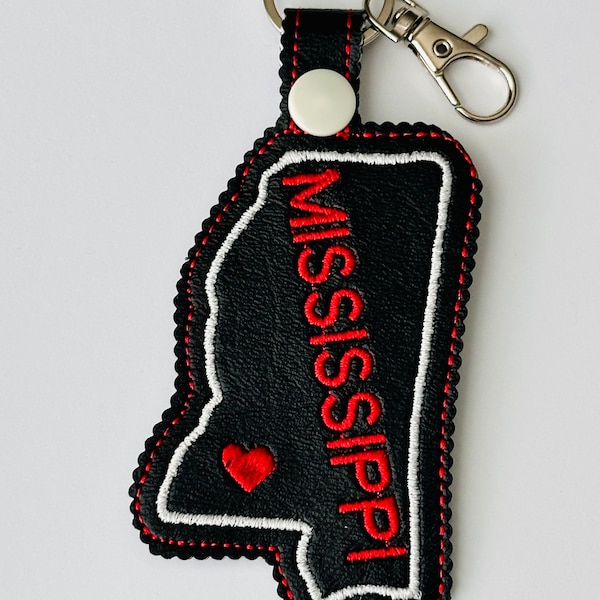 Mississippi State Keychain: Handcrafted Embroidered Souvenir with Heartfelt Southern Charm.