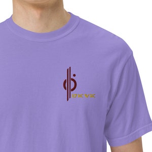 Embroidered Gaya T-shirt