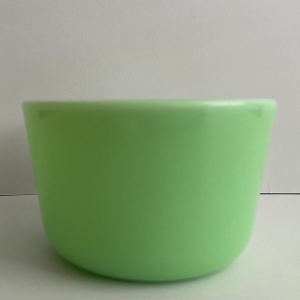 McKee Jadeite Small Refrigerator Dish (Uranium Glass) 10cm (4”)x6cm (2 1/2”) approx