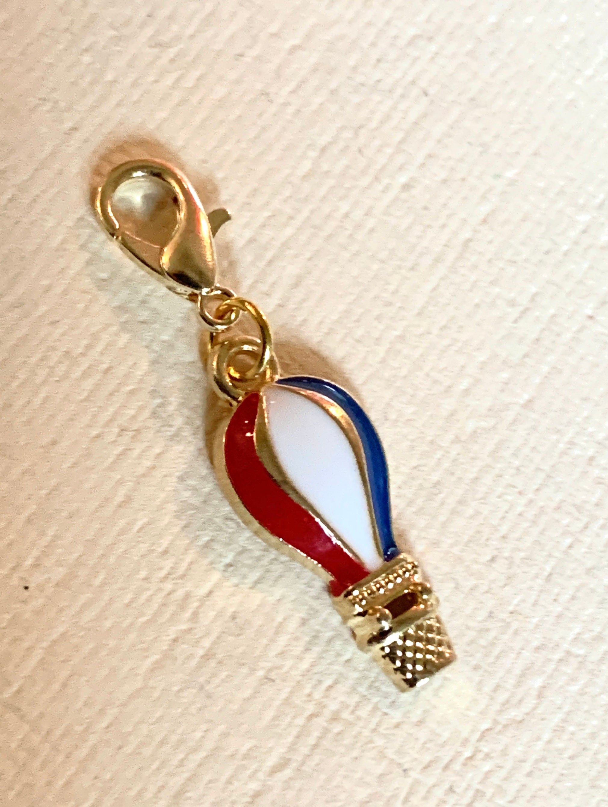 Enameled Hot Air Balloon Charm in Gold – Lagravinese Jewelers
