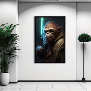 Pode incluir: Uma pintura digital de uma criatura peluda, marrom e branca com orelhas grandes segurando um sabre de luz azul brilhante. A criatura está vestindo uma túnica marrom e bege. A pintura é emoldurada em preto.