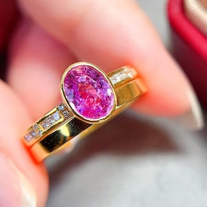 Conjunto de alianças de casamento em ouro branco 18k com safira rosa natural/Conjunto de alianças de casamento com halo de diamante e safira rosa/Anel exclusivo de safira rosa art déco feito à mão