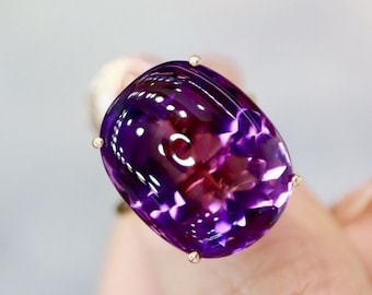 Cabochon high end amethyst ring 18k solid gold/Statement amethyst engagement ring\Simple large amethyst ring\Handmade February birthstone