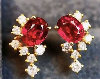 Orecchini a bottone in oro rosa 18 carati con rubino: design floreale con petali di diamanti/regalo di gioielli raffinati con rubino naturale non trattato