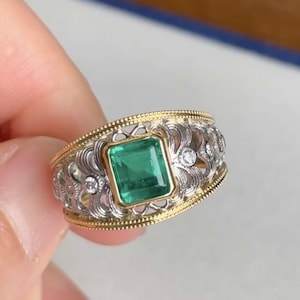 Luxury Natural Emerald Ring/High End Real Emerald Ring/Unique Emerald Ring in 18K Solid Gold/Personalized Handmade Emerald ring/Custom Ring