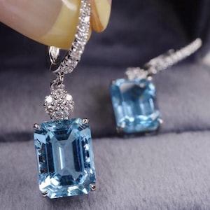 18k white gold Santa Maria aquamarine dangles/Chunky aquamarine dangle earrings/High end emerald cut aquamarine earrings/trendy blue stud