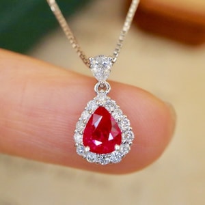 18k white gold pigeon blood red natural ruby necklace/High end pear ruby pendant/Diamond halo ruby necklace/Dainty teardrop ruby necklace