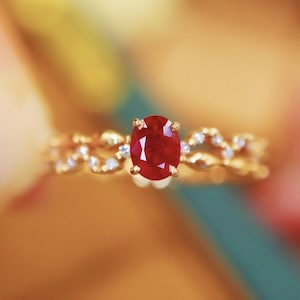 18k Yellow Gold Ruby Ring: Vintage Diamond Ruby Engagement Ring/Mozambique ruby ring/bespoke jewelry,high end gift,everyday luxury ring