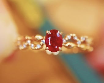 18k Gelbgold Rubin Ring: Vintage Diamant Rubin Verlobungsring / Mosambik Rubin Ring / maßgeschneiderte Schmuck, High-End-Geschenk, alltäglicher Luxusring