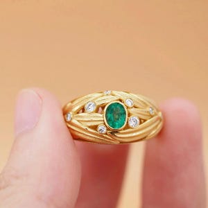 Unique Natural Emerald Ring in 18k gold/Nature inspired Art Deco Emerald Ring/Personalized emerald Ring for Her/Handmade real emerald women