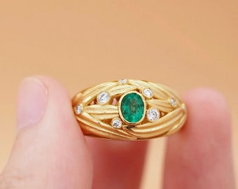 Handmade 18k Gold Emerald Ring: Art Deco Style