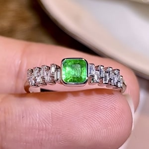 High end emerald engagement ring with big diamonds/Custom emerald ring women/Luxurious ring birthstone ring/Unique handmade fine jewelry