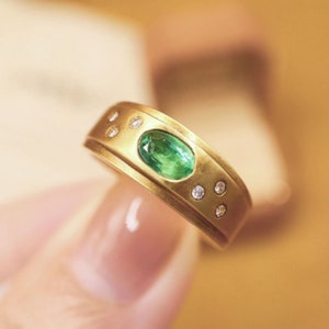 Unique natural emerald band ring 18k solid gold/Oval cut emerald dome ring/ handmade genuine emerald engagement band/May birthstone ring