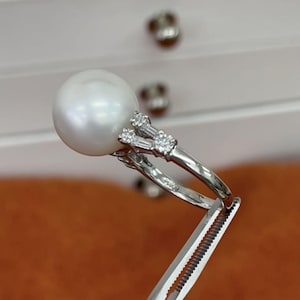 18k white gold natural Australian ocean pearl ring/unique chunky real pearl ring/Unique genuine pearl engagement ring/art deco pearl ring