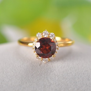 18k Solid Gold Round Garnet Ring: Mozambique Garnet Gemstone, Antique halo Style garnet ring