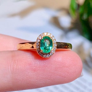 Diamond Halo Emerald Ring/Unique Emerald Ring in 18K Gold/Personalized emerald Ring for Her/Handmade real Emerald ring/Custom Ring for her