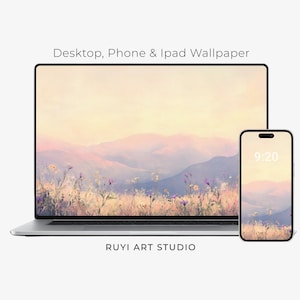 Verträumte Berglandschaft bei Sonnenuntergang mit gelben und lila Wildblumen, Computer Wallpaper, Handy Wallpaper und iPhone Hintergrund