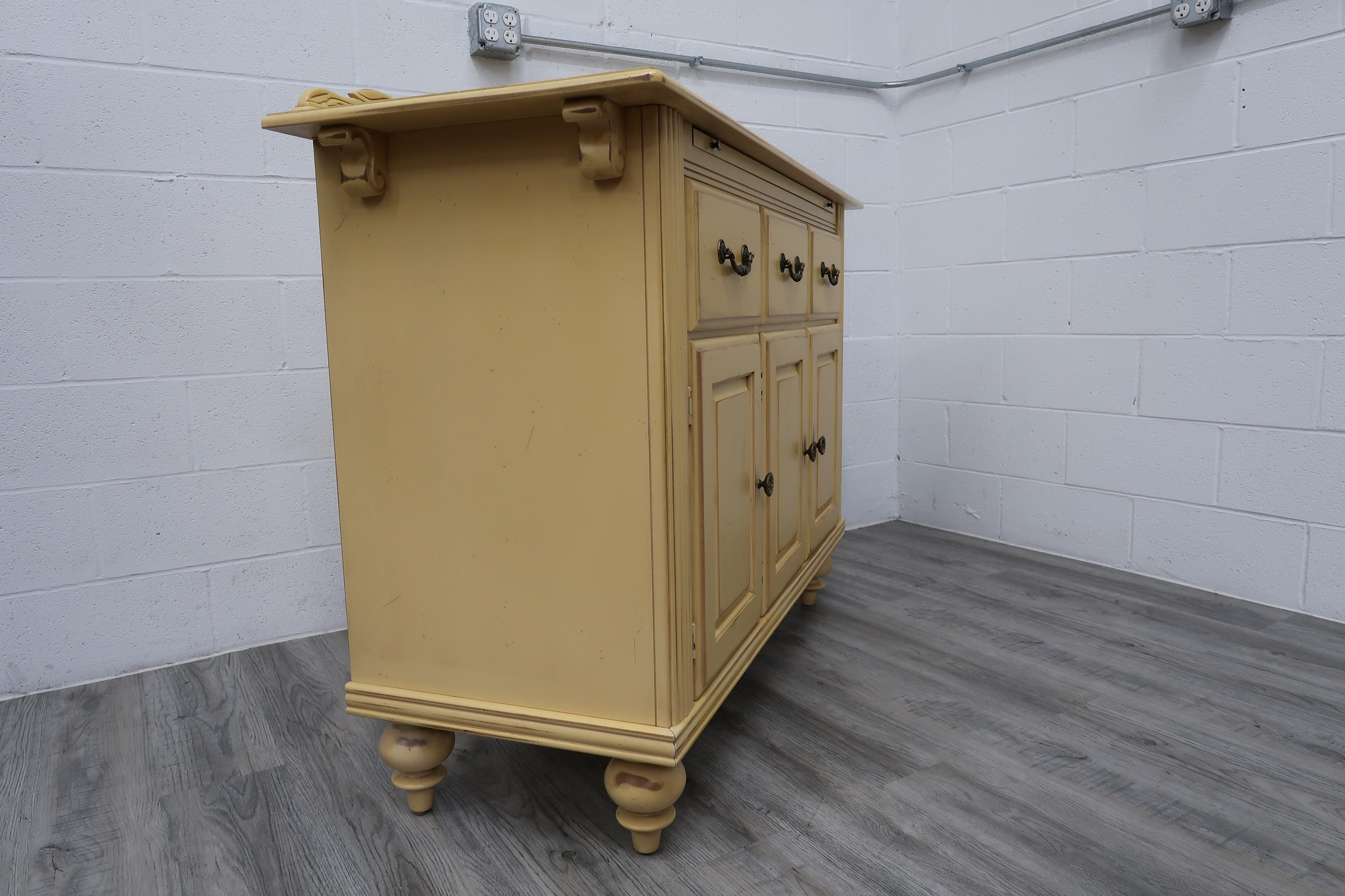 Nichols & Stone Provence Collection Server - Distressed Antique