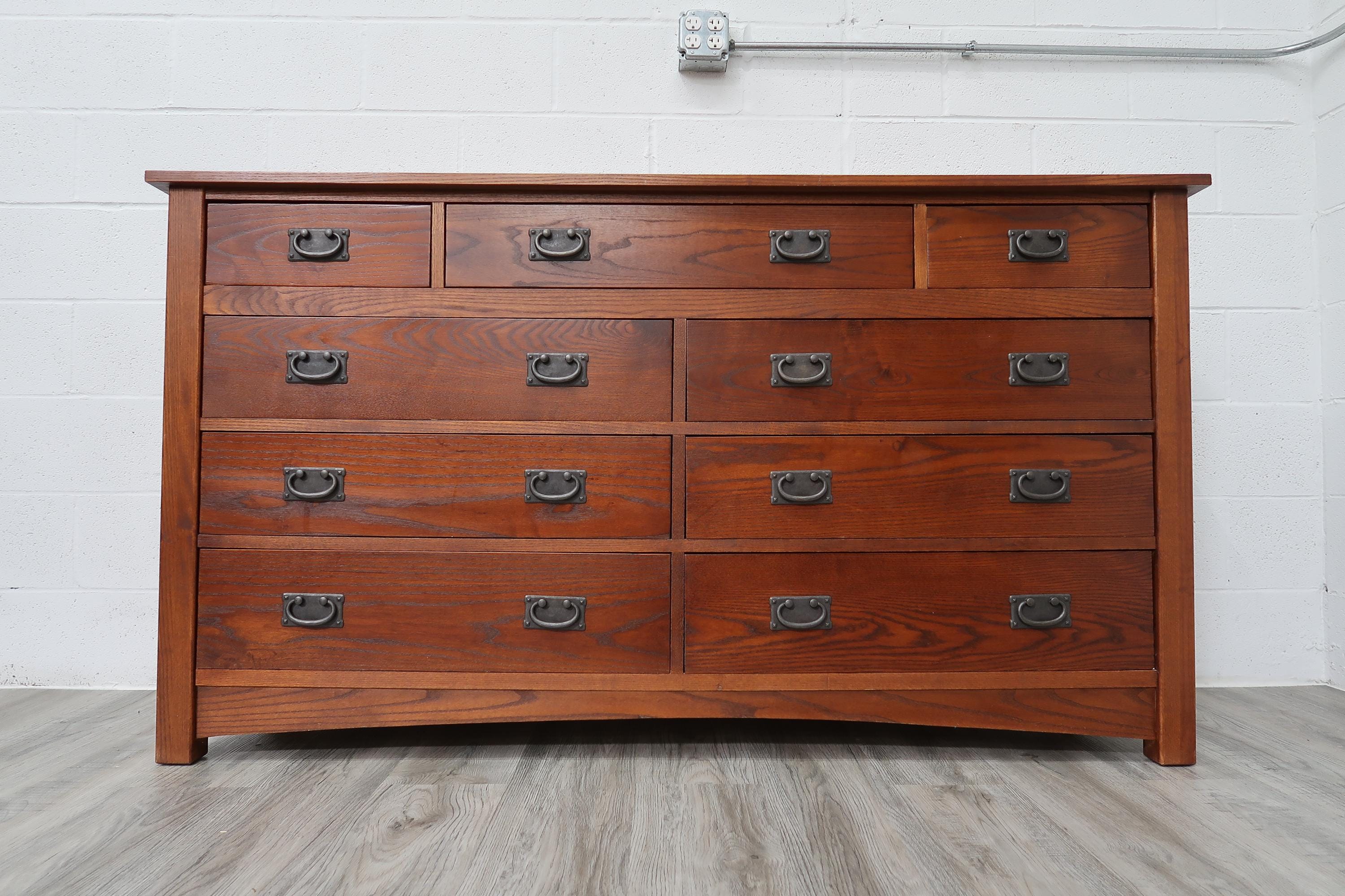 vintageチェスト Nichols & Stone Oak Mission 9 Drawers Dresser Vintage Find - Etsy