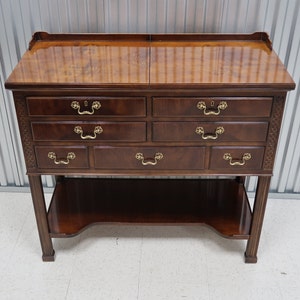 Aston Court Henredon - Etsy