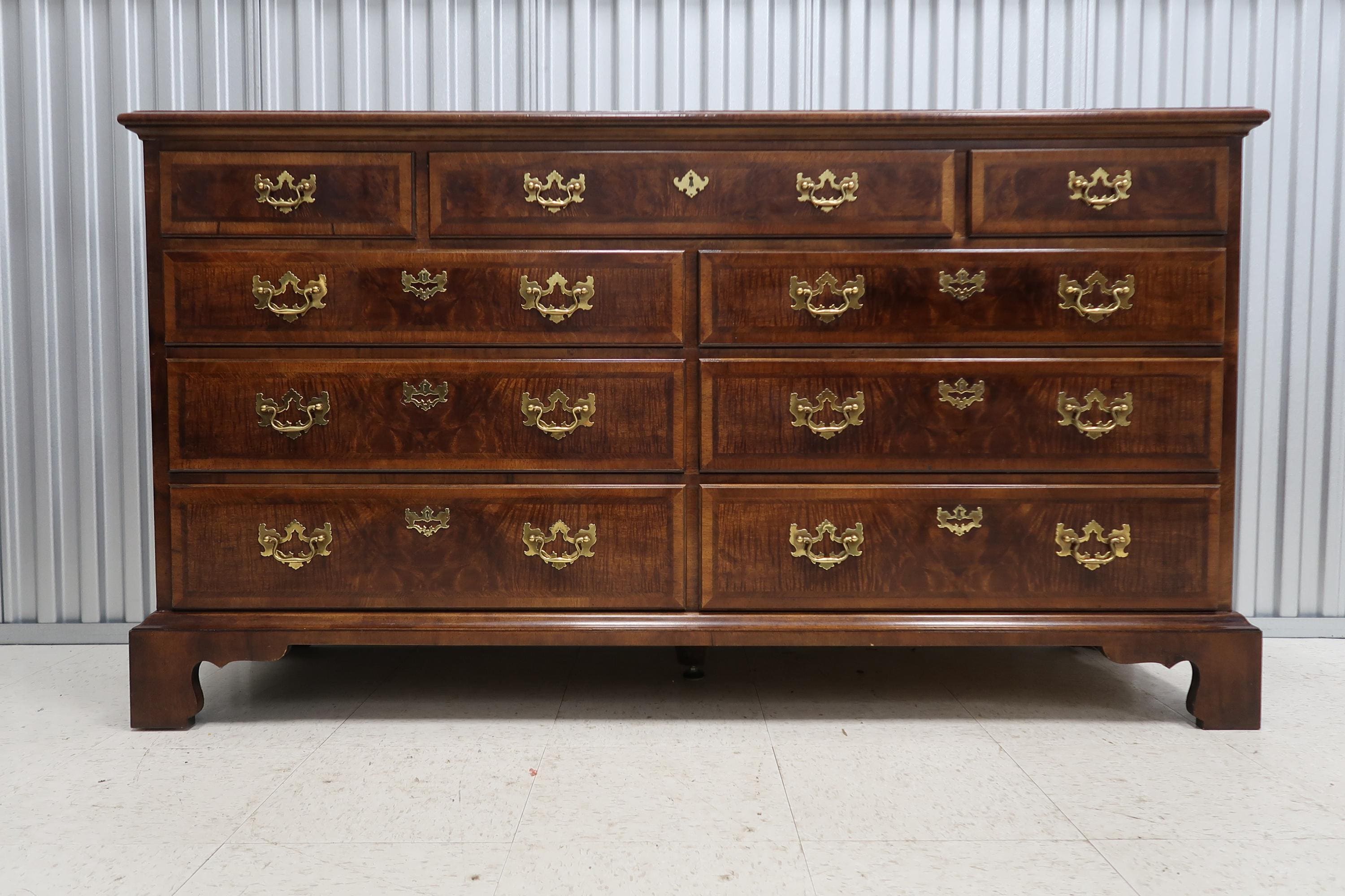 Henredon Aston Court Georgian Burled Mahogany Dresser Vintage Find