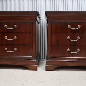 Pair Henredon Cavalier Cherry Louis Philippe Bedside Chests Vintage Find