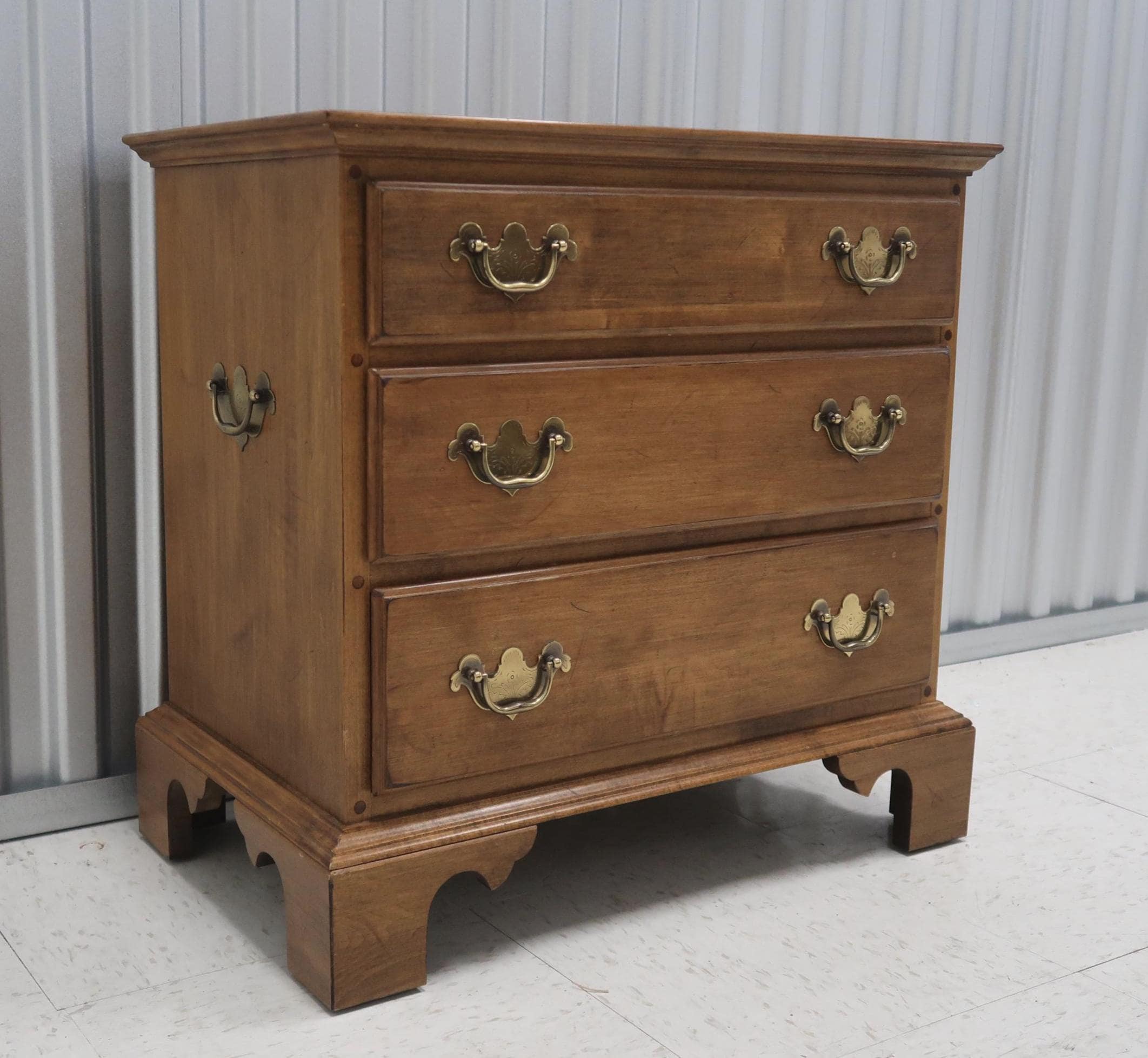Ethan Allen Circa 1776 Collection Maple Bachelor Chest Vintage