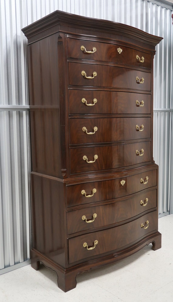 Drexel Heritage Heirloom Flame Mahogany Serpentine Chest