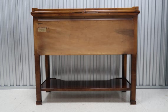Henredon Aston Court Mahogany Chippendale Server With Gallery