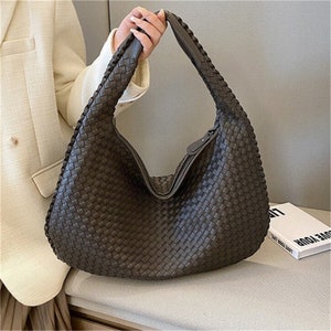 Luxe Knotted Faux Leather Woven Handbag – Bagging Rights