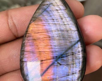 Cabujón de labradorita Sunset: piedra preciosa en forma de lágrima de 171 quilates, grado AAA