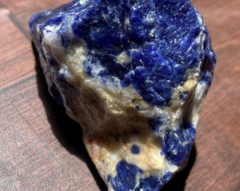 Muestra en bruto de sodalita azul natural de 212 gramos - Cristal de sodalita en bruto para tallar, lapidaria, pulir y sanación Reiki - Alta calidad