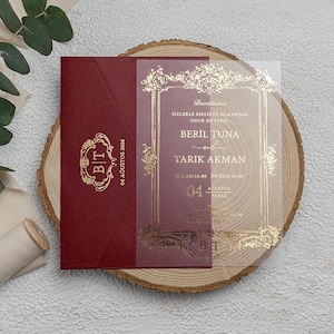 Burgunderrote und goldene Hochzeitseinladungen - moderne, in Folie gedruckte, gefaltete Einladungen & Papeterie für elegante Hochzeiten