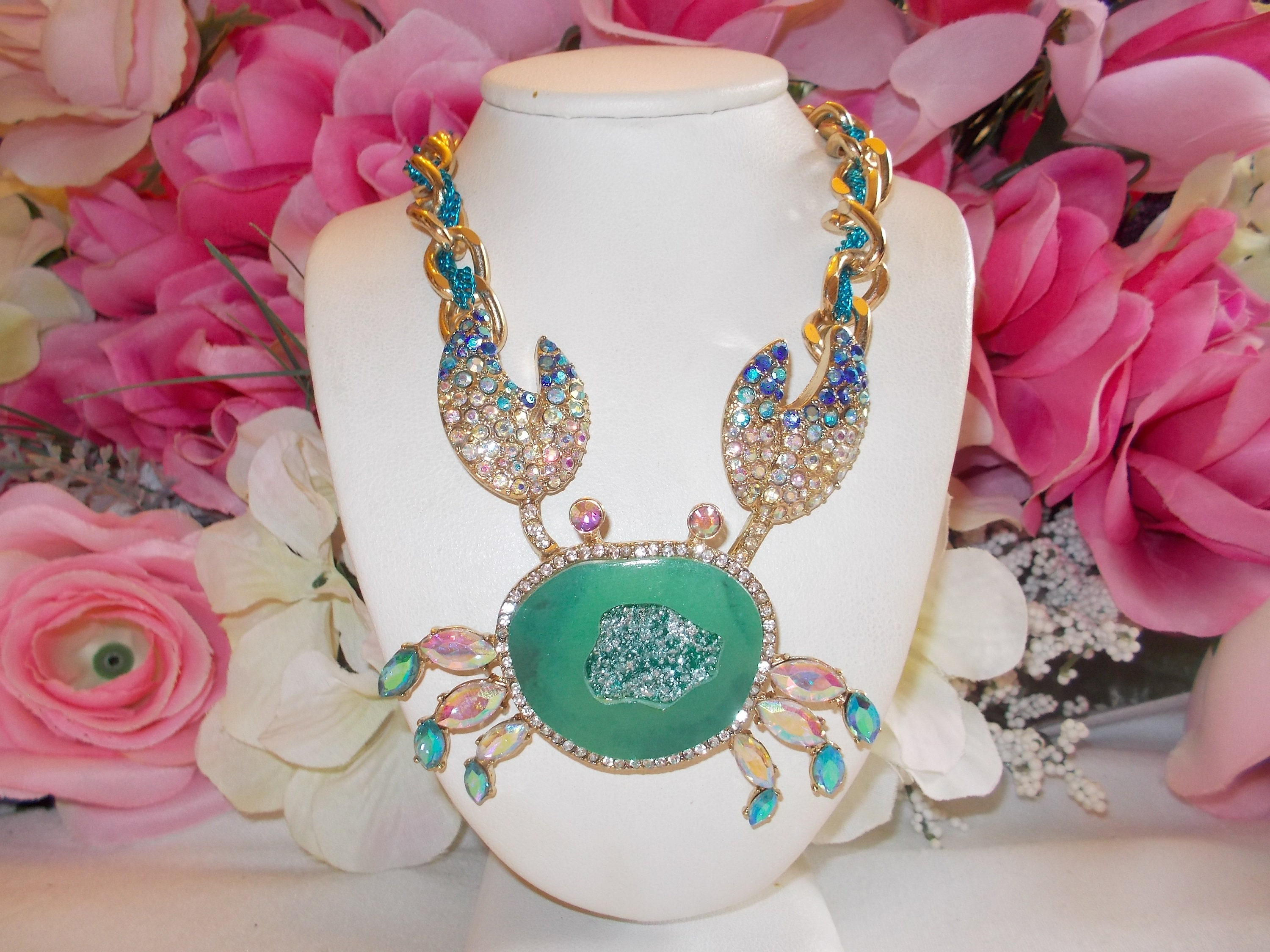 Betsey Johnson Women's Serpent Sunglasses Geo, Purple Snakeskin, 並行輸入品 Betsey Johnson Women\u0027s Serpentine Sunglasses Cateye, Milky Pink with Gold  Snakes, 56mm