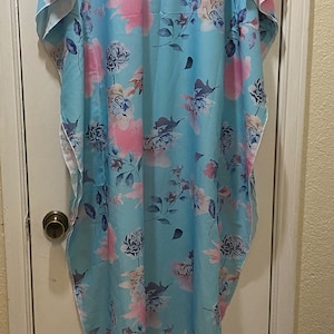 Beautifull Silk Kaftan floral blue, small size,vibrant caftan Gown for her, floral print Silk Tunic, summer dress, gift for woman