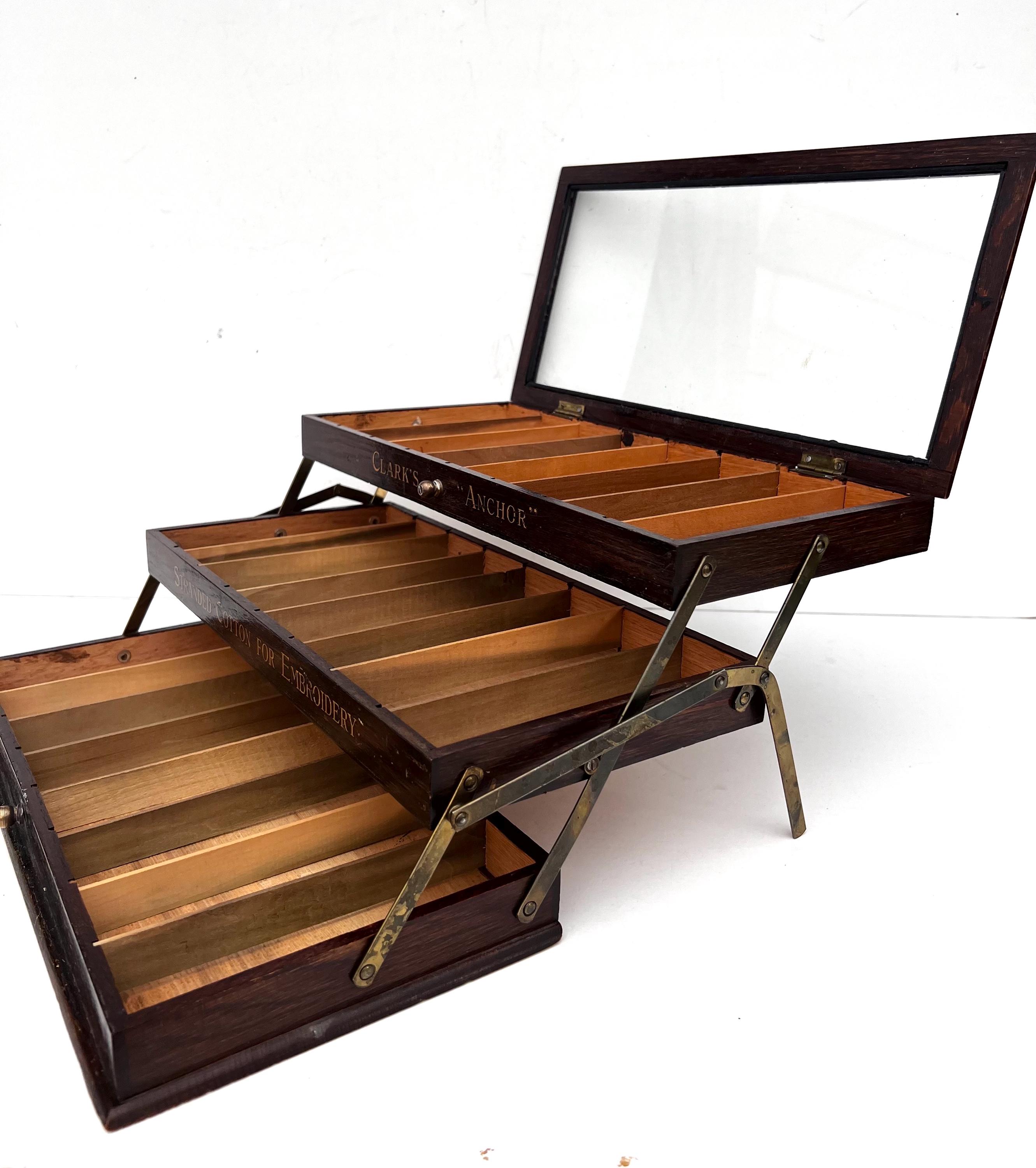 希少な手芸用品、片持ち式裁縫箱、クラークス・アンカー、20世紀初頭