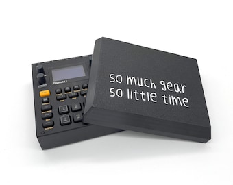 Elektron-BESCHERMENDE COVER - "So Much Gear - So Little Time" - voor Digitakt, Syntakt, Digitone