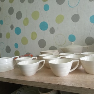 Large set of porcelain Jasper Conran Wedgwood