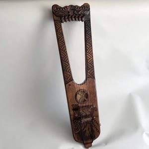 Trossingen Lyre: Birch Anglo-Saxon Harp with Tuning Key
