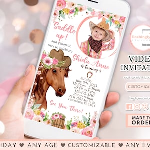 Pferd Geburtstag Videoeinladung Mädchen im Sattel Aquarell Cowgirl Party Pferd laden rosa Blumen jedes Alter ein (frei Foto hinzufügen)