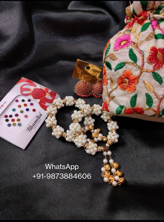 50 X Mehendi Favours Bridesmaid Gifts Wedding Return Gifts Sangeet Gifts Potli Bag Bangle Bindi Jhumka Jewellery Giveaway Gift