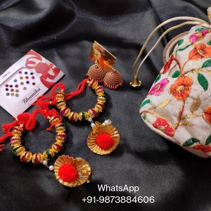 50 X Mehendi Bomboniere Regali per damigella d'onore Regali di ritorno al matrimonio Regali Sangeet Borsa Potli Bracciale Bindi Jhumka Gioielli Regalo omaggio