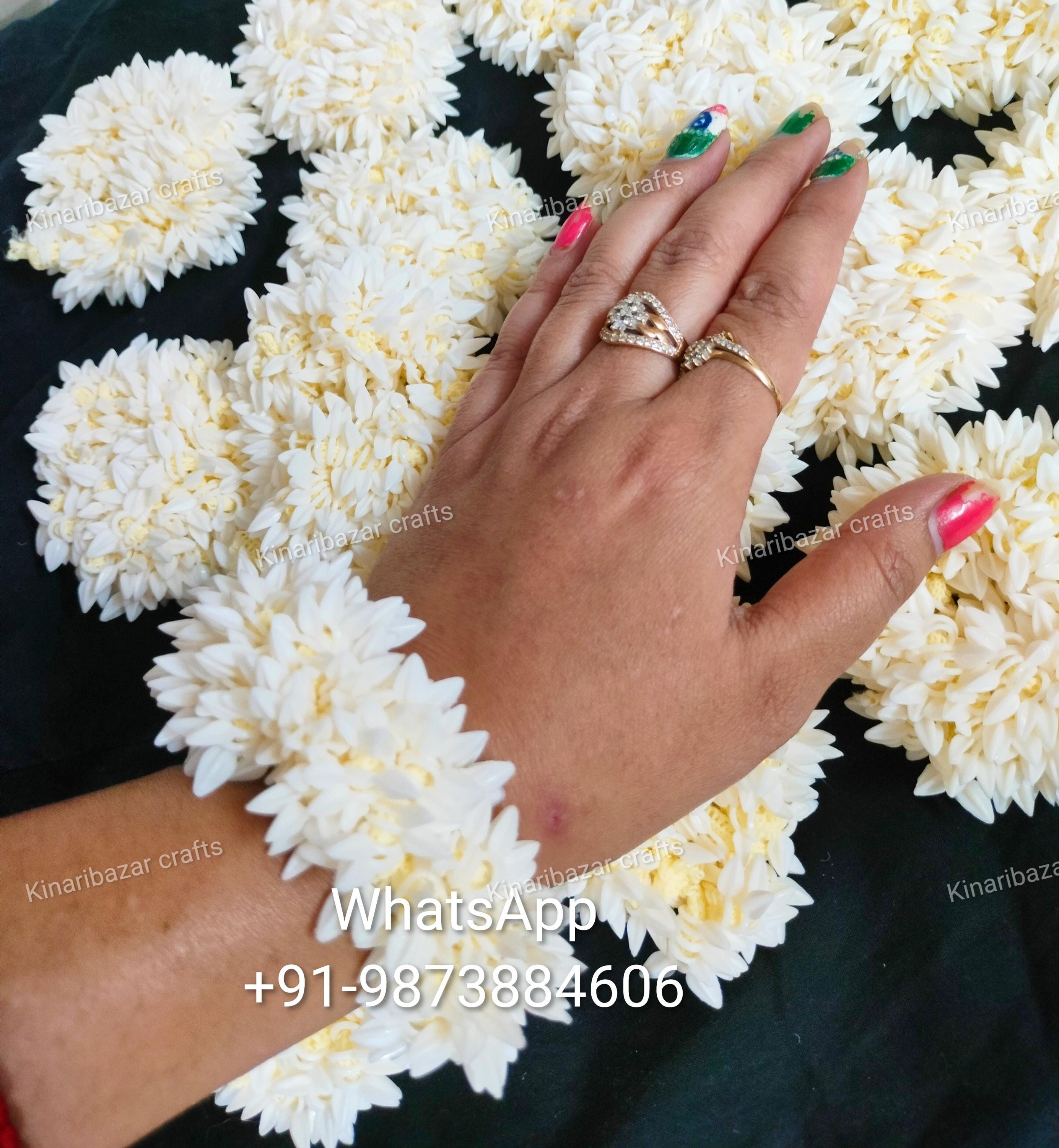 100 Pcs Sangeet Haldi Mehndi Ganey JASMINE SCENTED GAJRA Ganaas Bracelets Mehndi Mayoon Kalire Indian Wedding Favours for hands and hair bun