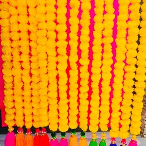 100 Stück Ringelblumen hängend mit Tussel mit verschiedenen Farben für Haldi Decora/Mehndi Dekor/Bürodekor/Haus-Party-Dekor-Hochzeitsdekor