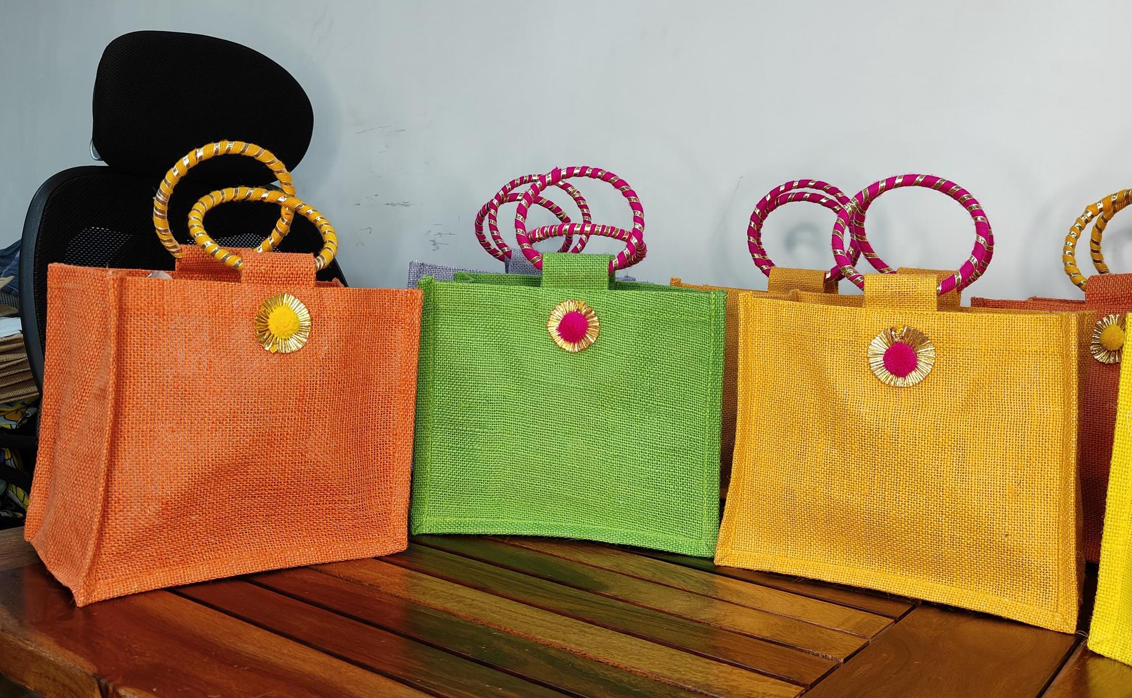 100 Pcs Jute Bags for Return Gifts Thamboolam Bags Wedding Gifts Lunch Bag Multicolor 1095 Inches Gifts Baby Shower Gifts Housewarming Etsy Canada