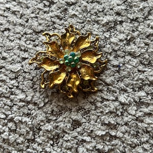 Mid-Century Enamel Flower Brooch in Gold Tone with Green Rhinestones