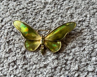 Vintage Green Butterfly Brooch – Iridescent Wings & Rhinestone Body