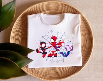 Maglietta Spidey And Amazing Friends, Ghost Spider, Miles Morales, Maglietta Spider Web, Maglietta Marvel, Maglietta coordinata per la famiglia Disney, Maglietta Spiderman
