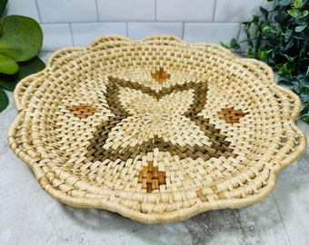 Vintage coiled Woven Grass Basket Serving Tray Round Ruffle 12” Boho Wall Art  4 point star brown beige