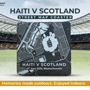Op de afbeelding: Een zwarte vierkante onderzetter met een wit stratenkaartontwerp. De tekst "HAITI V SCOTLAND" en "14th June 2026, Massachusetts" staan op de onderzetter. Een stratenkaart onderzetter.
